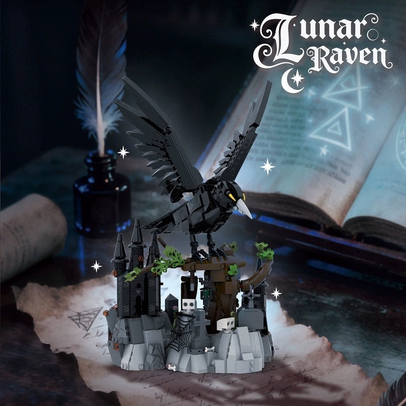 Dark raven building block set with detailed feather design